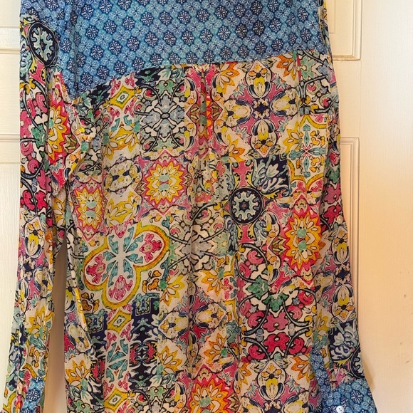 Fun long sleeved top - Picture 2 of 4